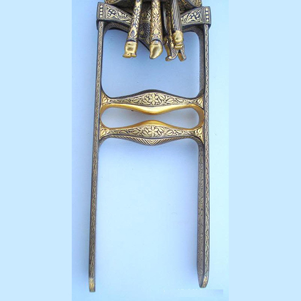 natural and artistic